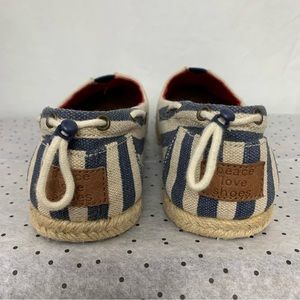 MADDEN GIRL Peace Love Shoes Nautical Feel Canvas Upper Anchor Design Size 7.5M